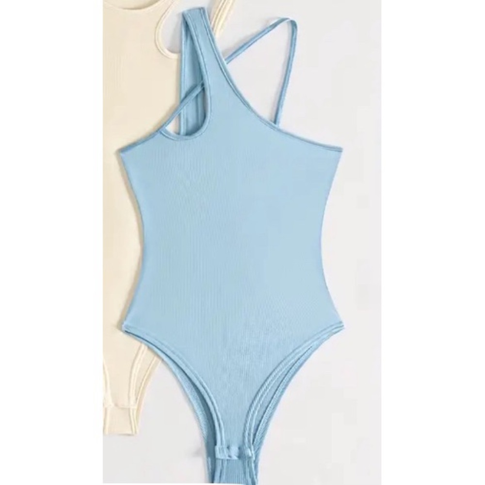 Sky Blue Sleeveless Bodysuit. Size: M/L